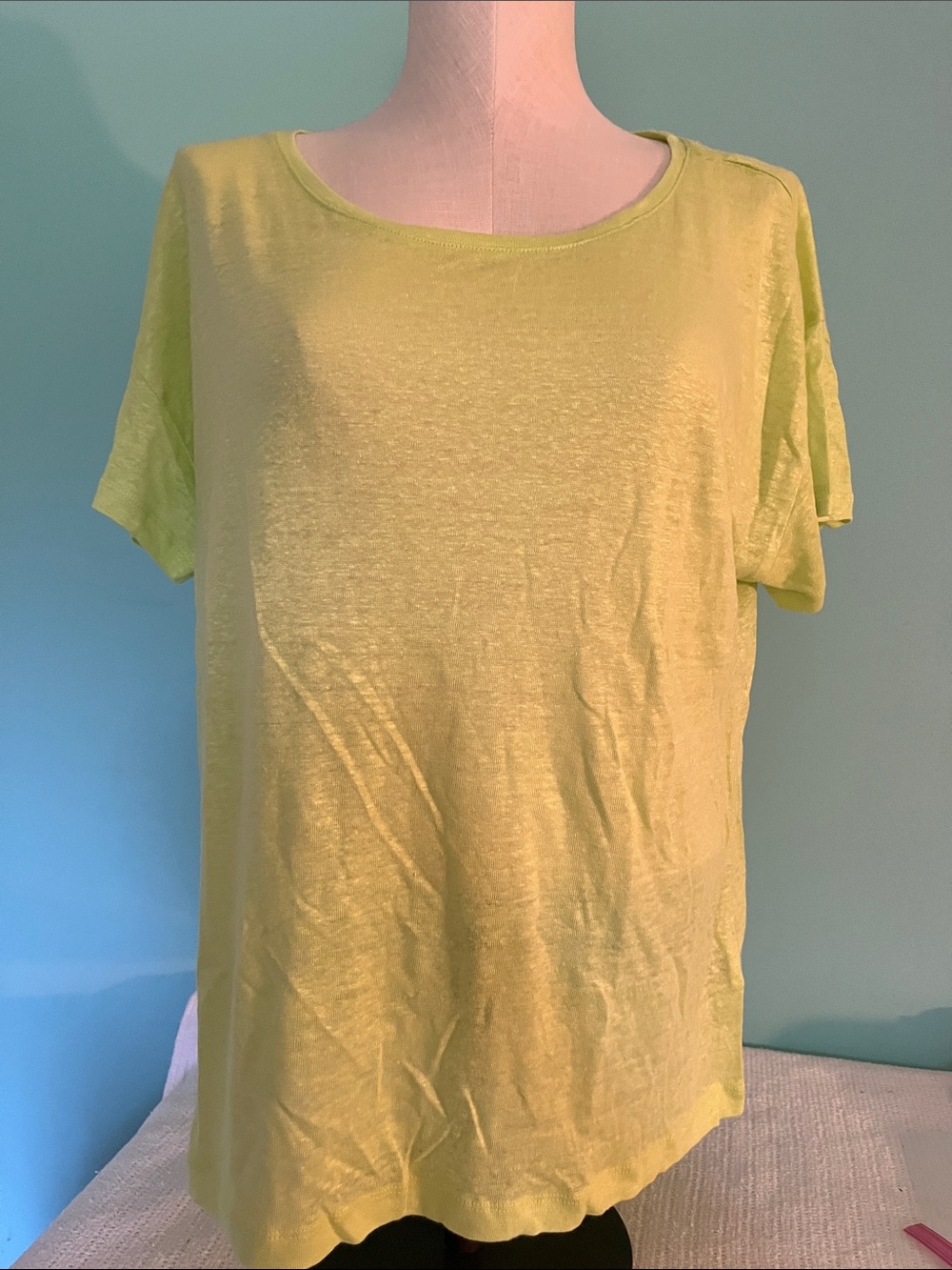 Lime Green Women's Short Sleeve linen Crewneck tee